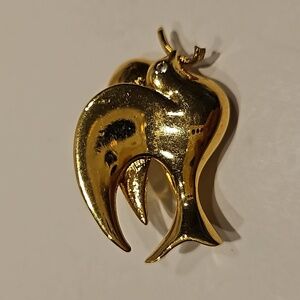 Weigeroff "W" Goldtone Pease Dove Brooch